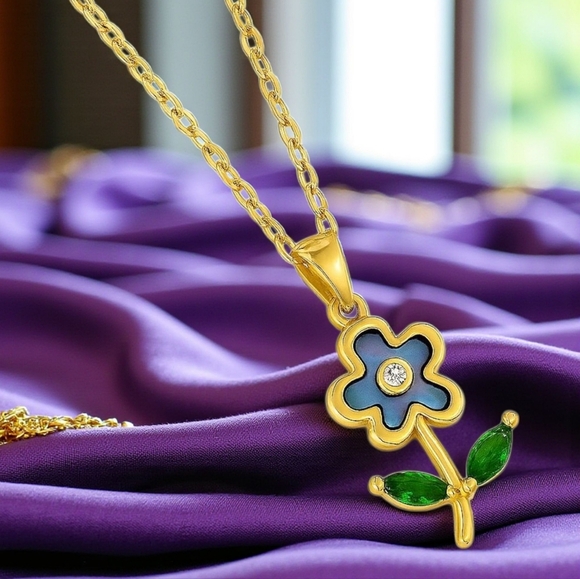 ποΈ18K Gold Plated Dainty Flower Necklace πΏ Abalone Shell π Sparkling Zirconia - Picture 8 of 12